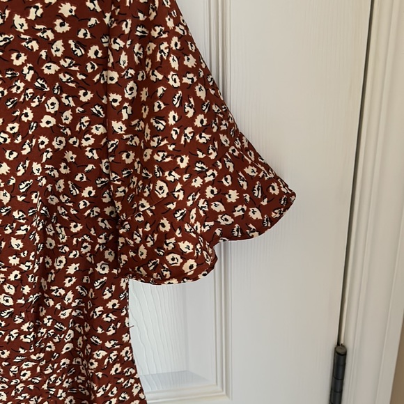 New women’s dress - Picture 7 of 8